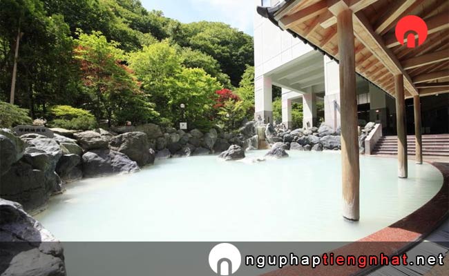 Các địa điểm du lịch ở Hokkaido - Suối nước nóng Noboribetsu Onsen