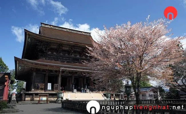 Những địa điểm ngắm hoa anh đào ở nara - 金峯山寺蔵王堂